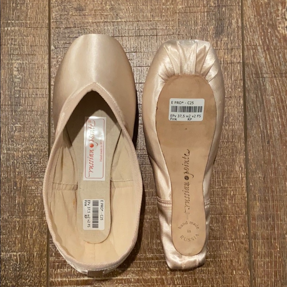 pointe shoes